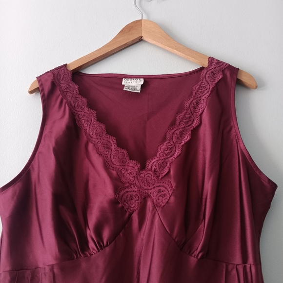 VTG George Claret Wine Burgundy Satin Lace Trim Cami Tank Pleated XL - Picture 3 of 6